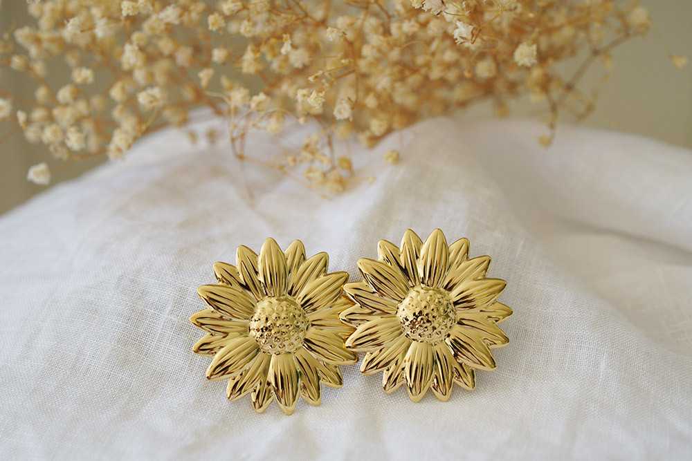boucle-d-oreille-marguerite-420kfq-1.jpg
