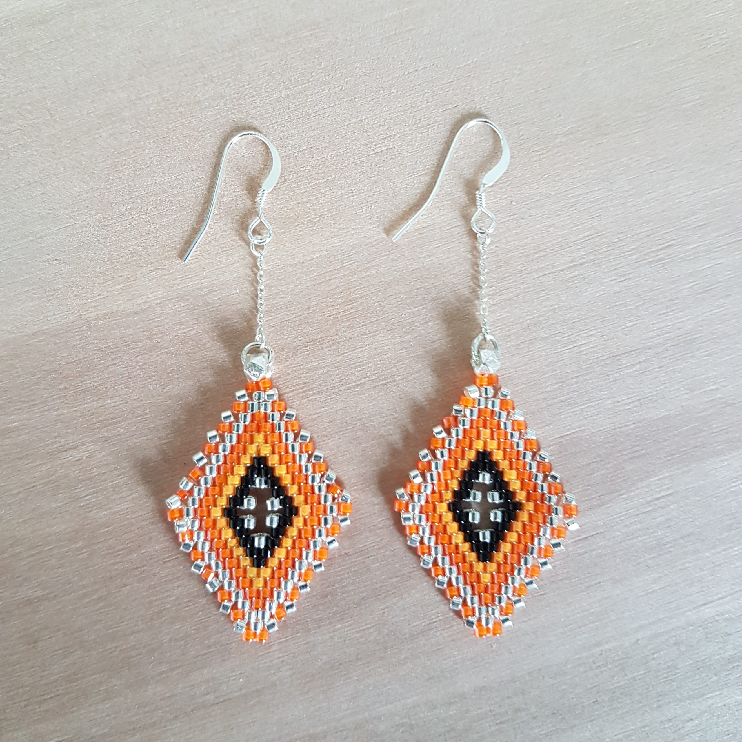 boucle-d-oreille-orange-996nnq-1.jpg