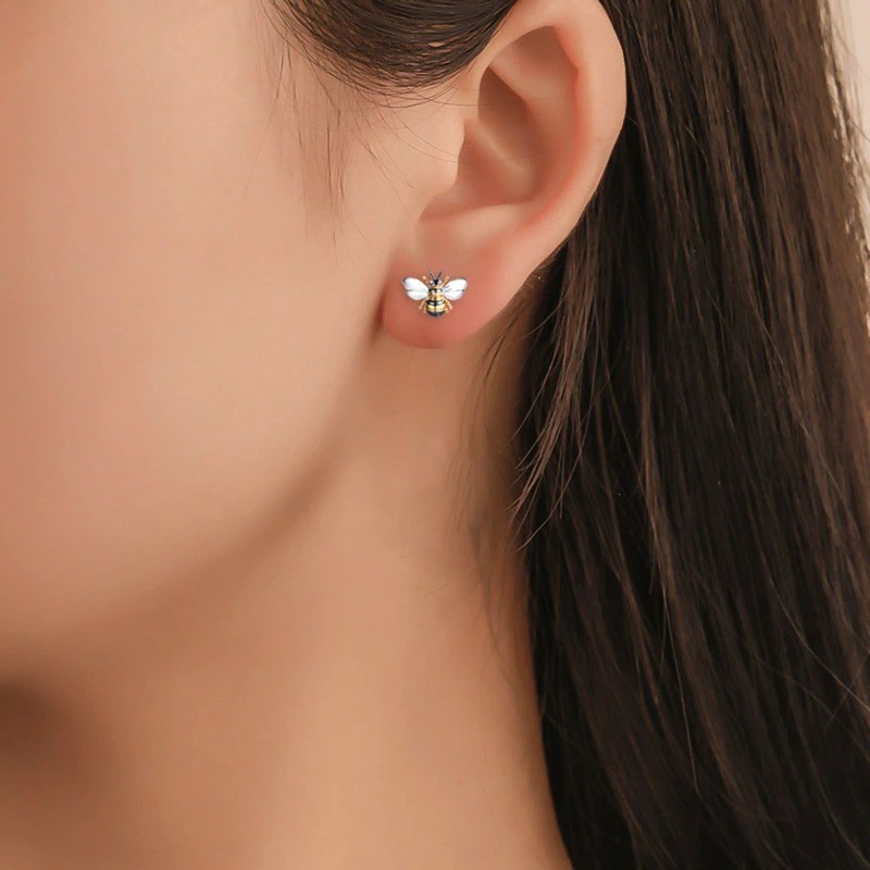 petite-boucle-d-oreille-359quw-1.jpg